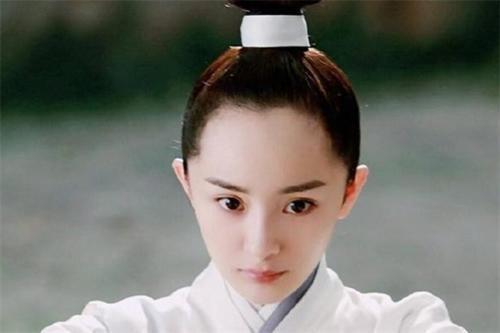 影视剧女扮男装的女星:鞠婧祎俊俏,陈瑶让人着迷