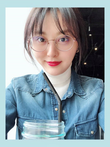 演员甘露晒自拍像兔兔 网友直呼太可爱!
