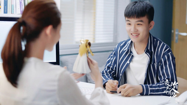 《爱上你治愈我》疗愈心伤 郑伟还原“考生的烦恼”