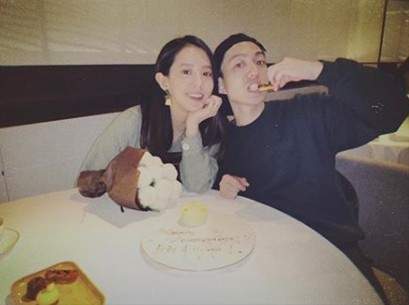 林宥嘉结婚两周年晒恩爱照 送丁文琪棉花被赞太特别